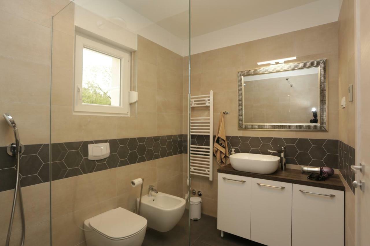 Luxury Villa Lidija Brzac Buitenkant foto